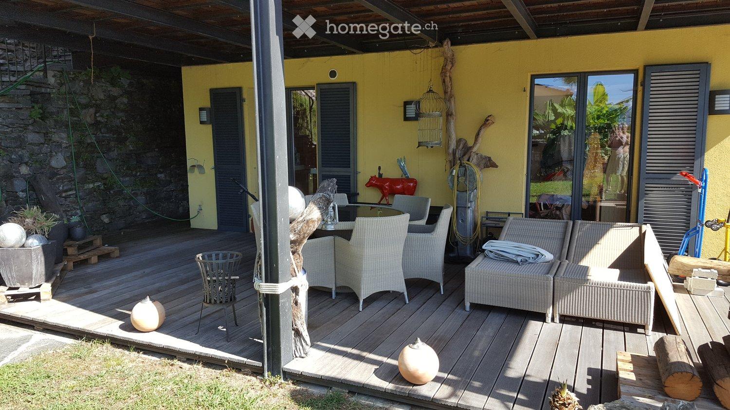 Splendido duplex di 4 locali con vista lago a Porto Ronco