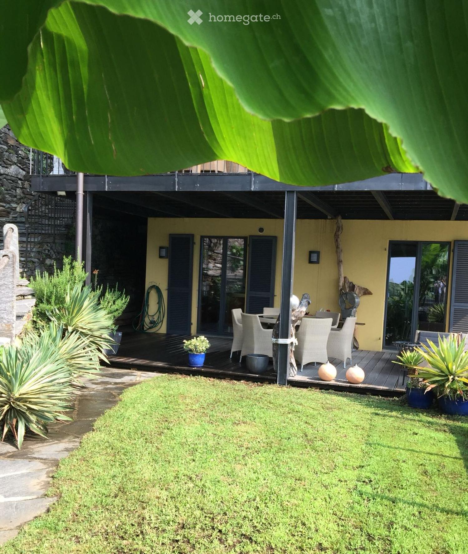 Splendido duplex di 4 locali con vista lago a Porto Ronco