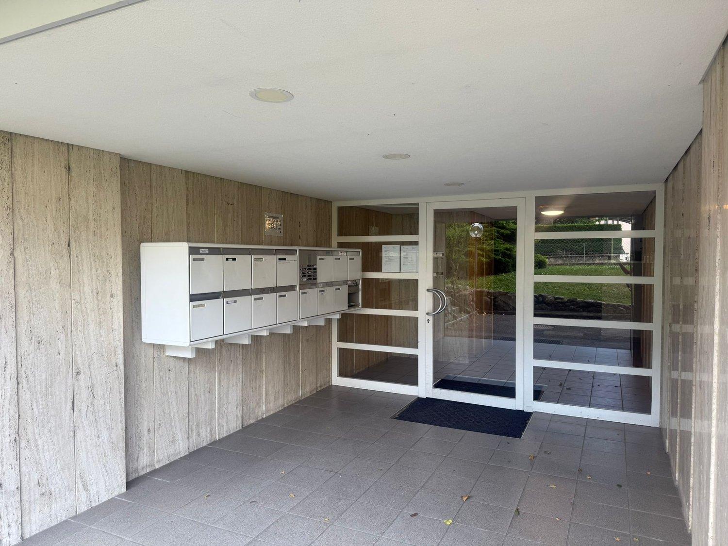 Per 15.6./1.7./15.7. – Tolle, grosszügie 4.5 Zi Wohnung mit 3 grossen Balkonen
