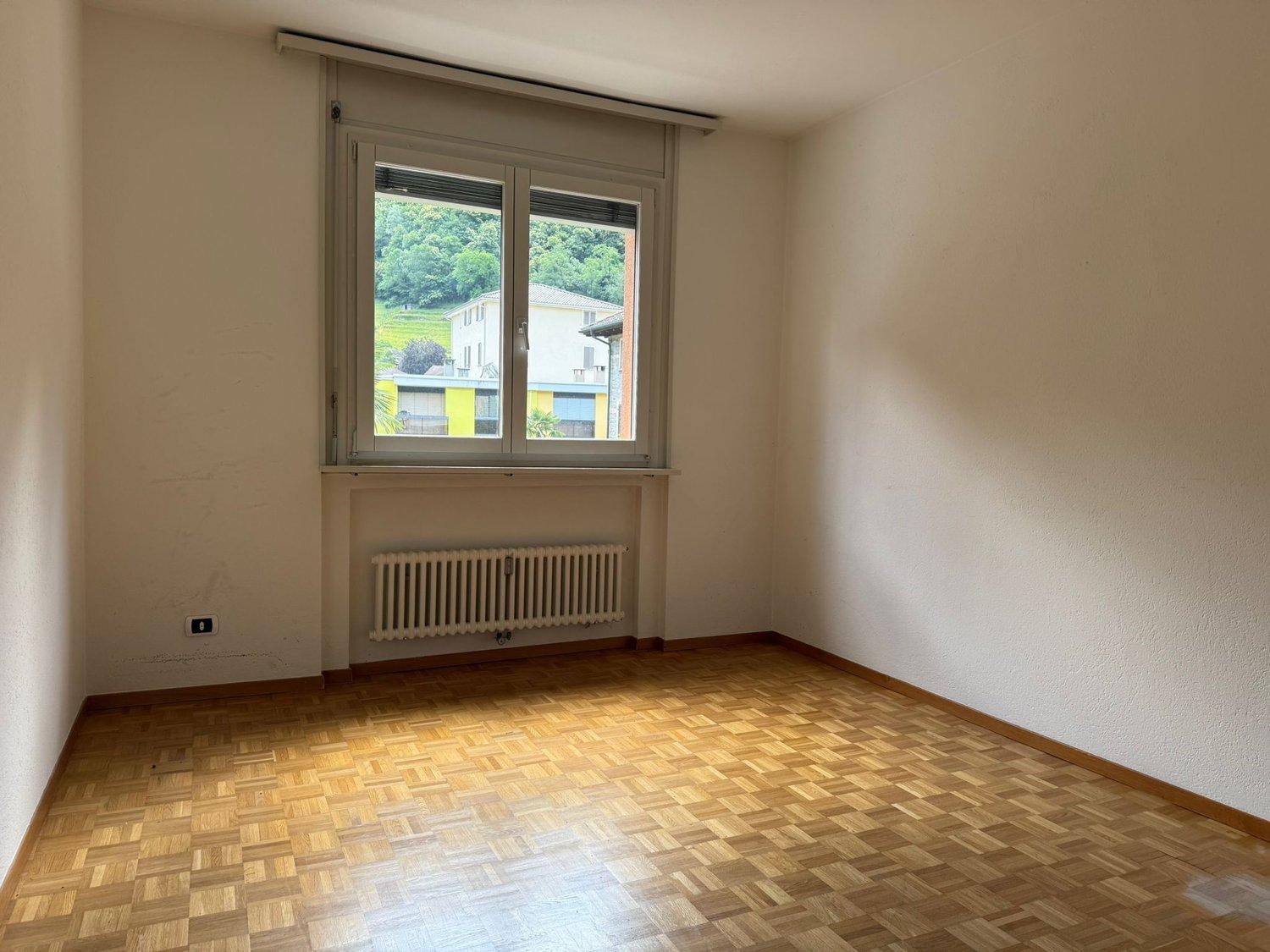Per 15.6./1.7./15.7. – Tolle, grosszügie 4.5 Zi Wohnung mit 3 grossen Balkonen