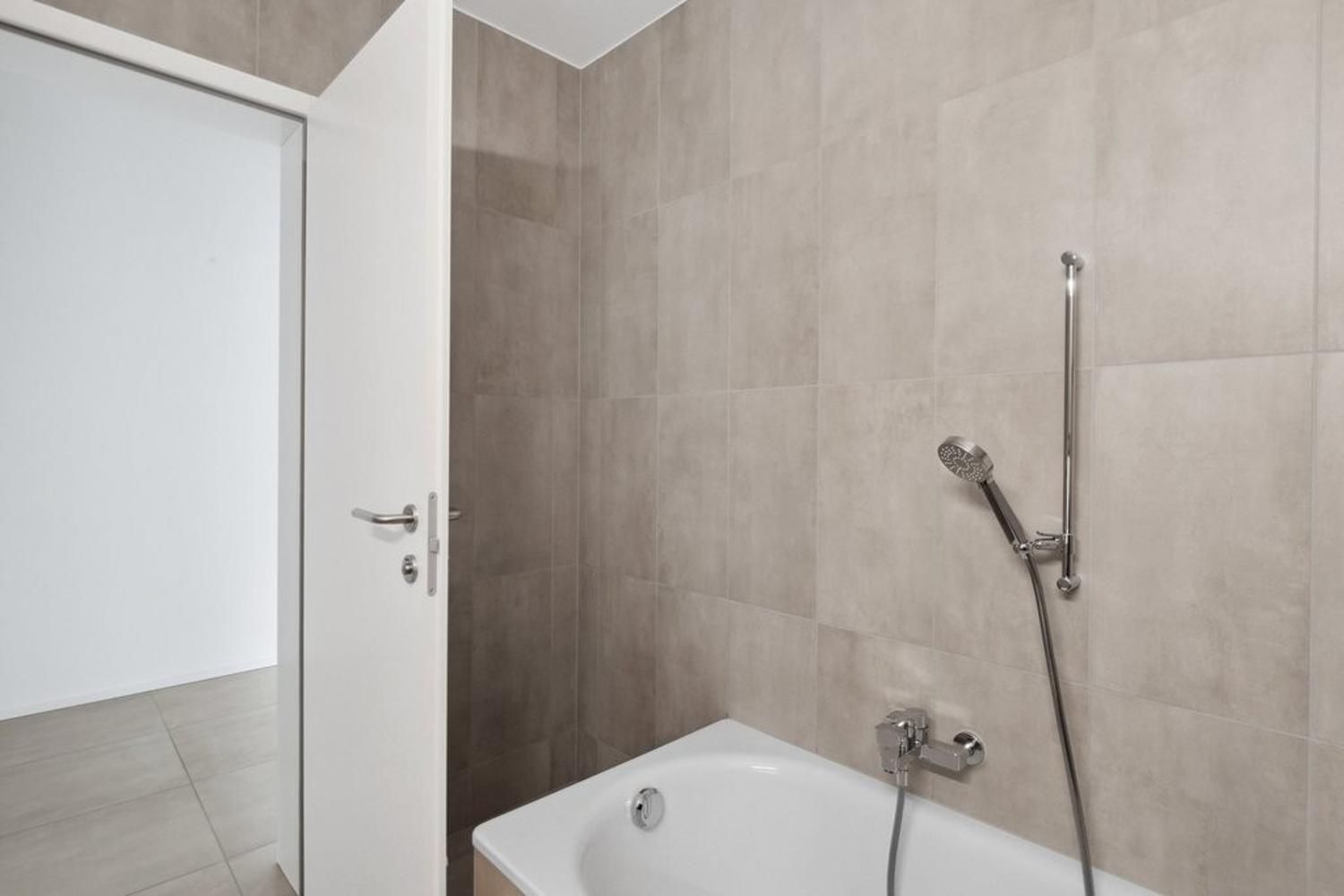 SPLENDIDO OGGETTO DI RECENTISSIMA COSTRUZIONE