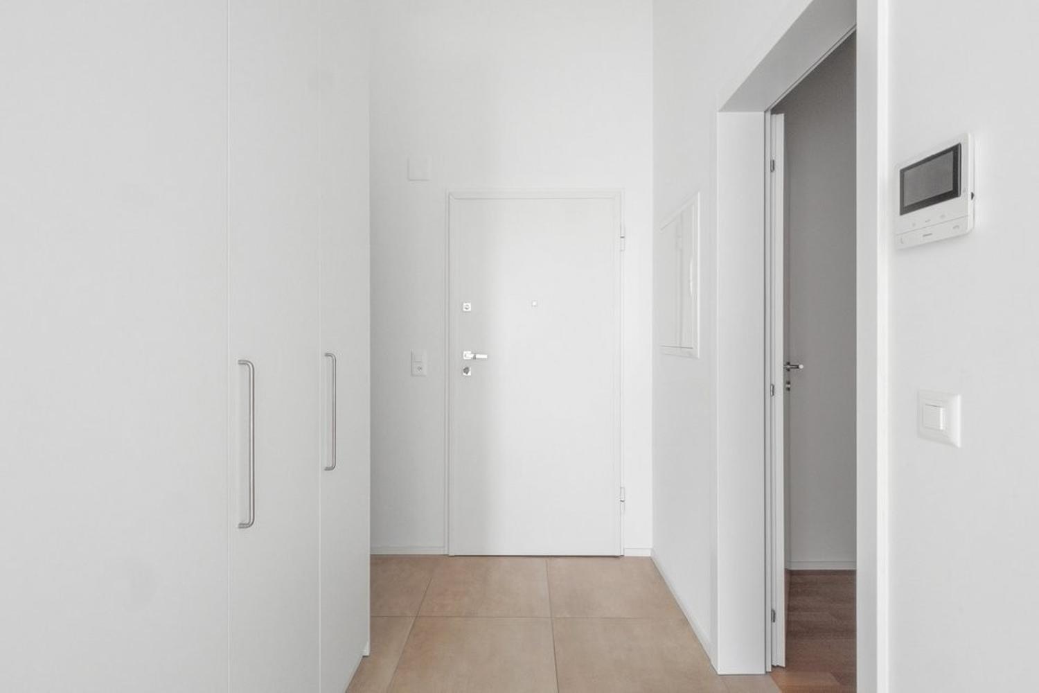 SPLENDIDO OGGETTO DI RECENTISSIMA COSTRUZIONE