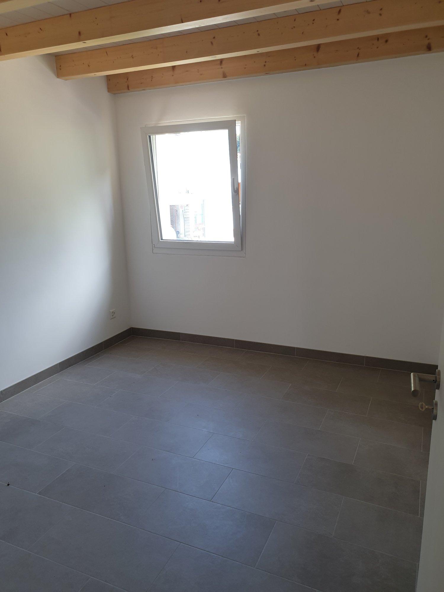 Moderno appartamento 4.5 locali a Semione con vista panoramica