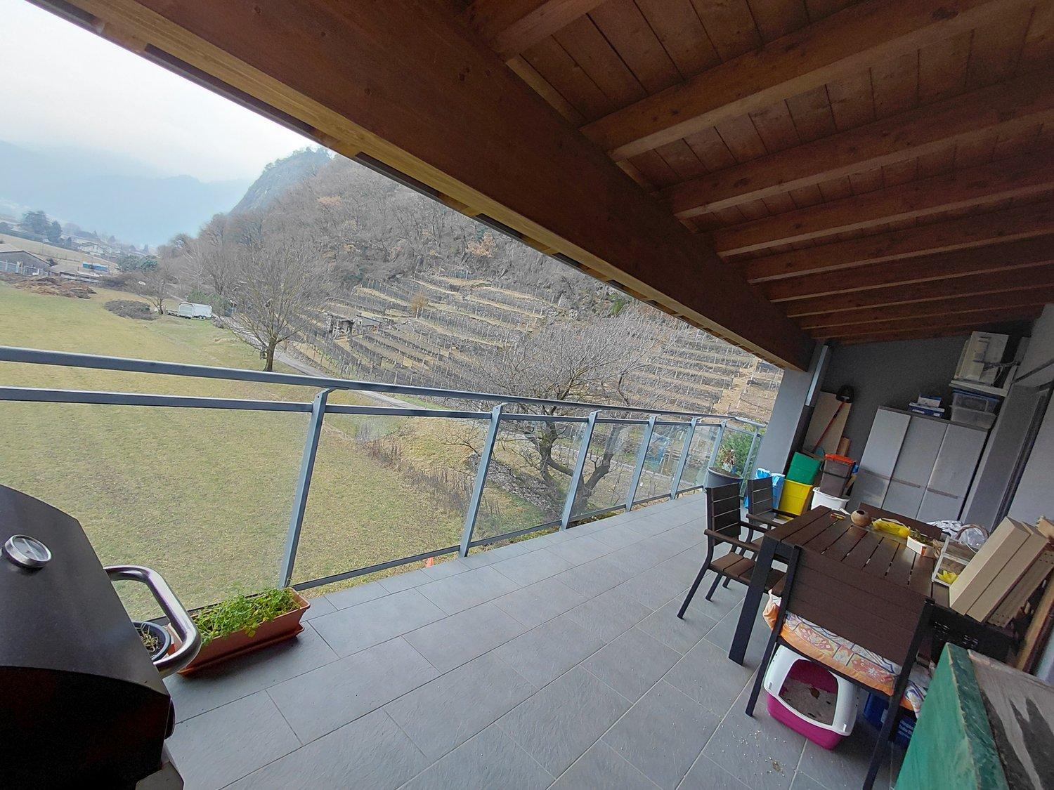Accogliente appartamento di 2.5 locali con balcone a Lumino