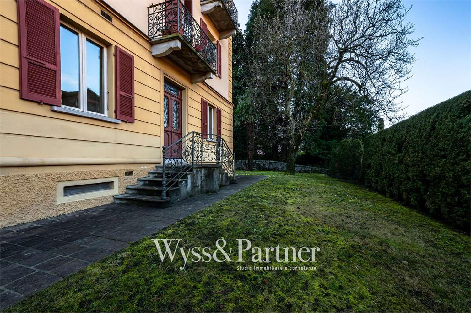 Affascinante appartamento di 3.5 locali con accesso giardino – Ravecch