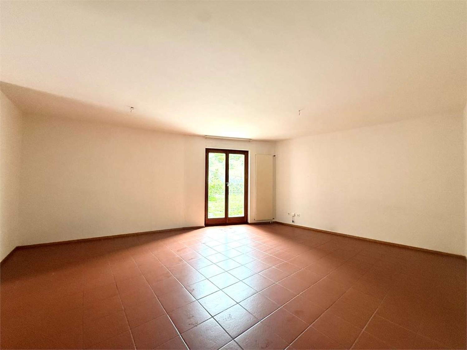 Elegante casetta di nucleo duplex con giardino a Viganello