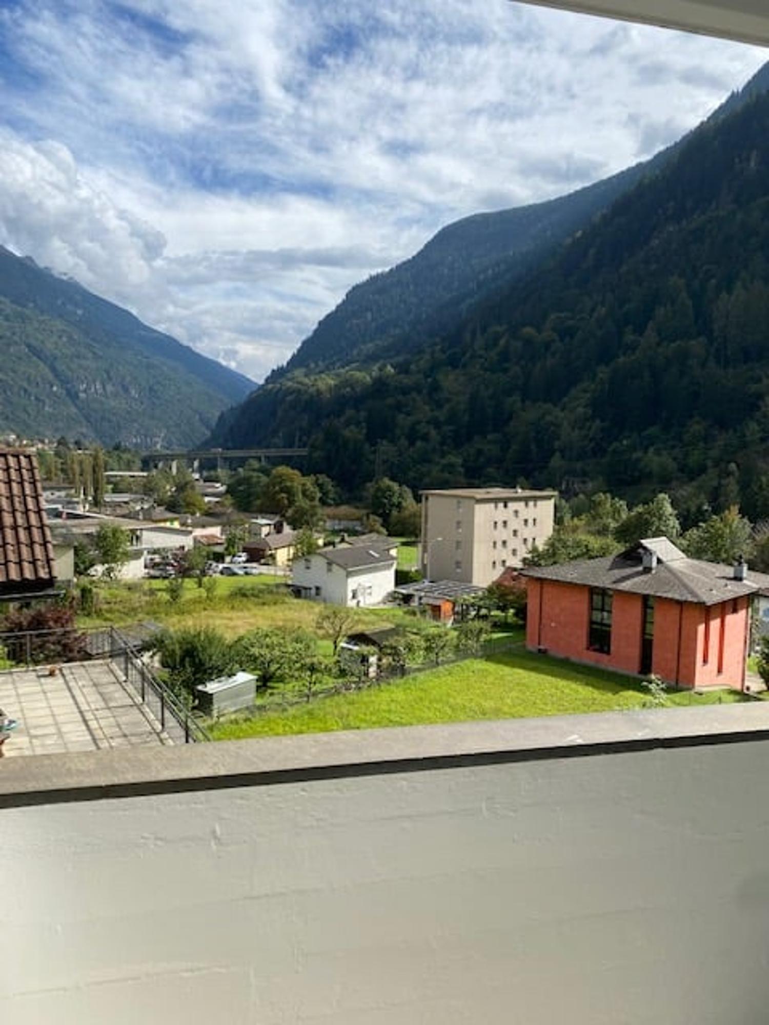 Accogliente appartamento 2.5 locali con vista panoramica a Faido
