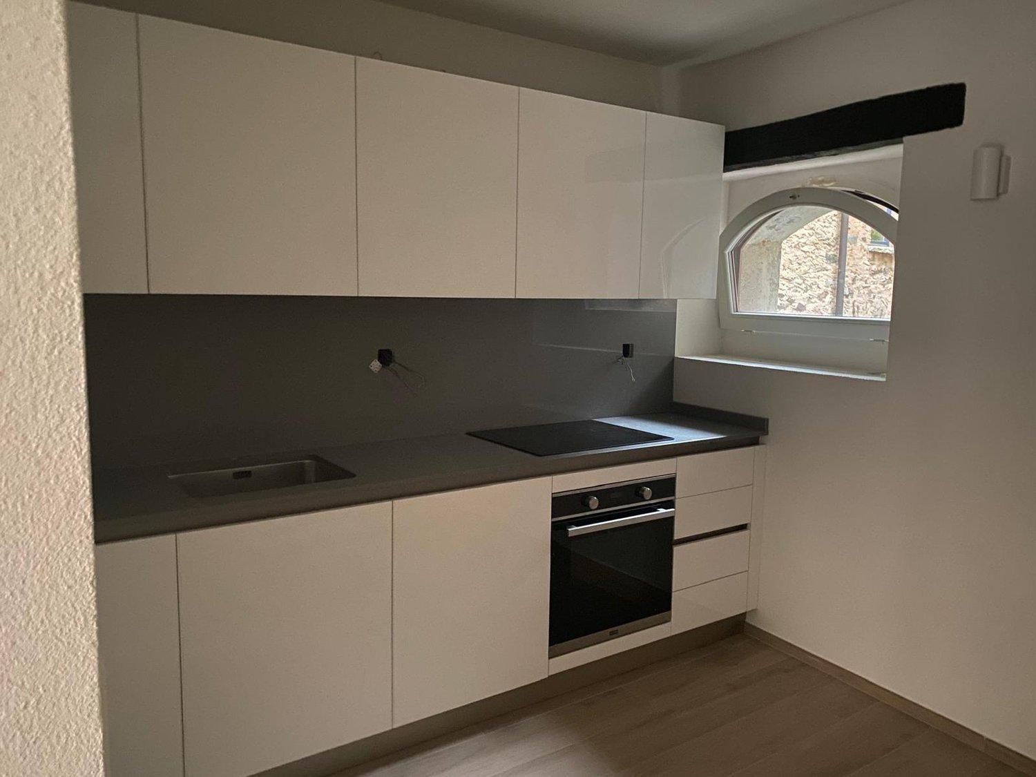 Carona – Affascinante casa nel nucleo storico rinnovata con box, ideale anche come investimento