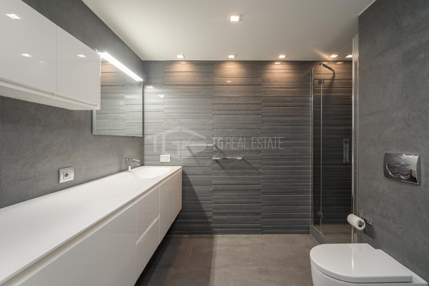 DUPLEX DA SOGNO CON VISTA LAGO, GIARDINO E PISCINA