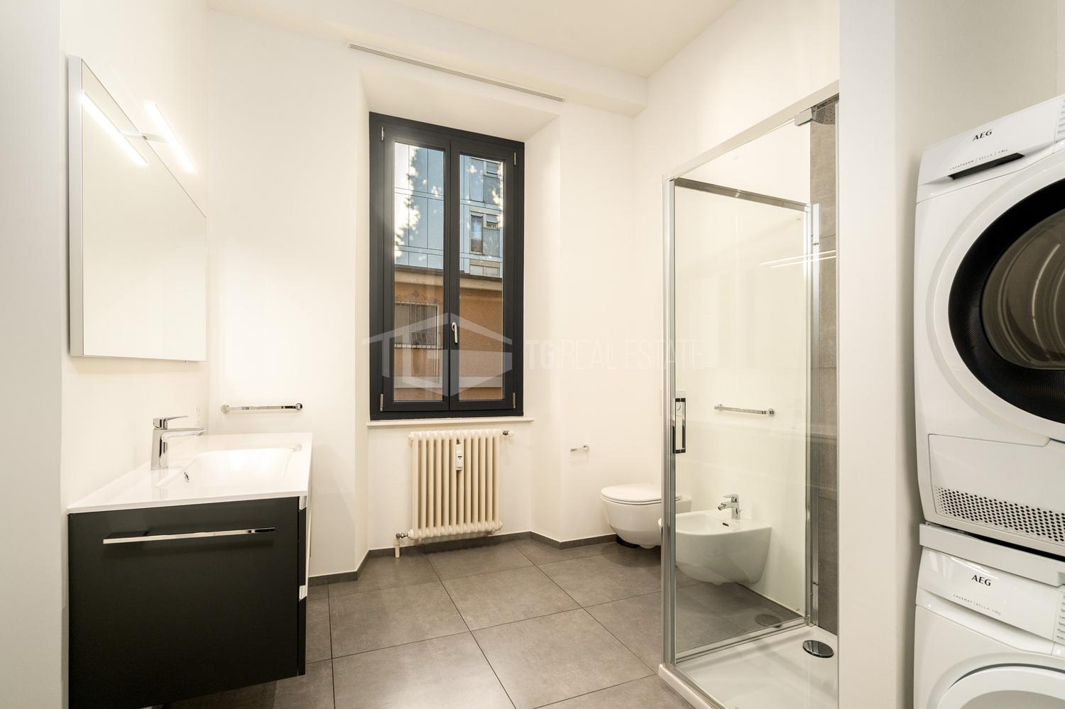 ELEGANTE 4.5 LOCALI IN PALAZZO D’EPOCA IN CENTRO LUGANO