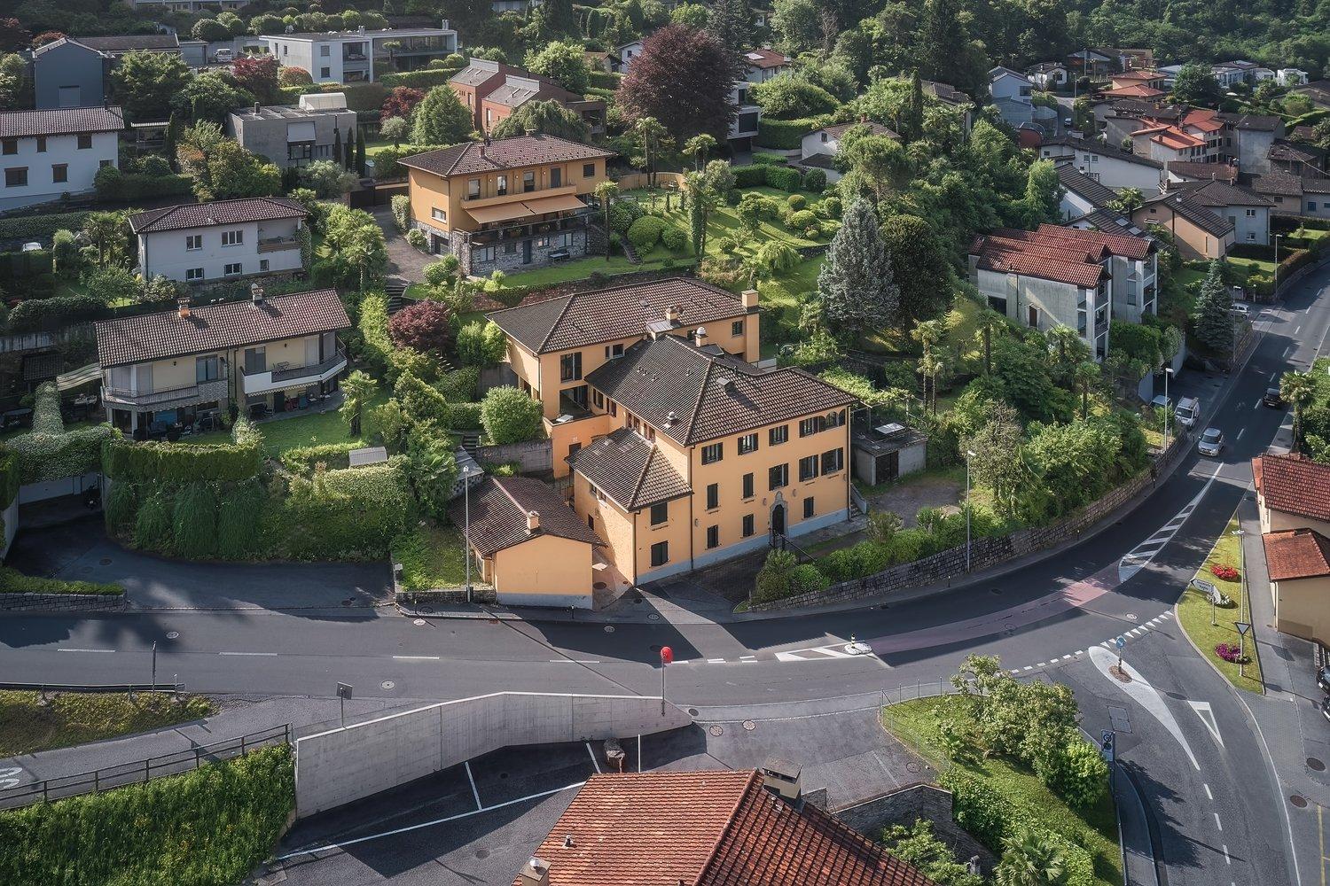 Affittasi prestigioso appartamento di 7 locali in residenza storica a Origlio