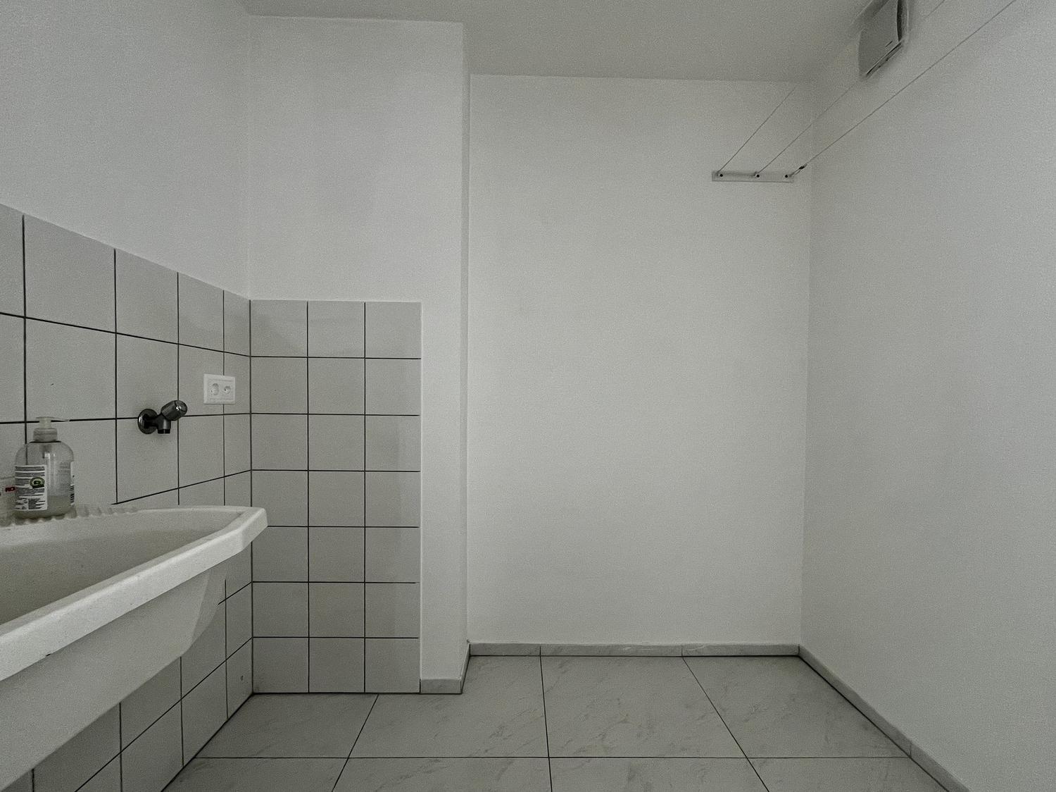 RIVERA – AFFITTASI 4.5 LOCALI CON TERRAZZA VETRATA