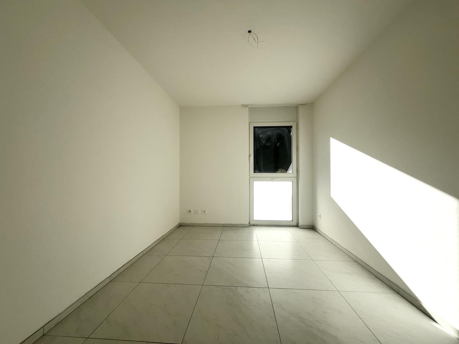 RIVERA – AFFITTASI 4.5 LOCALI CON TERRAZZA VETRATA
