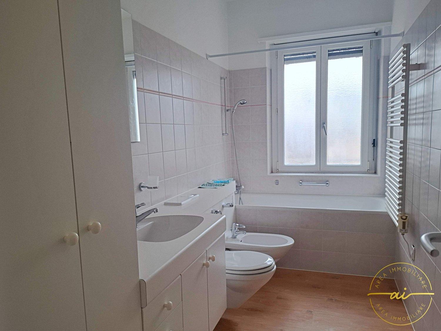 APPARTAMENTO DI 4.5 LOCALI ARREDATO IN ZONA PALAPENZ