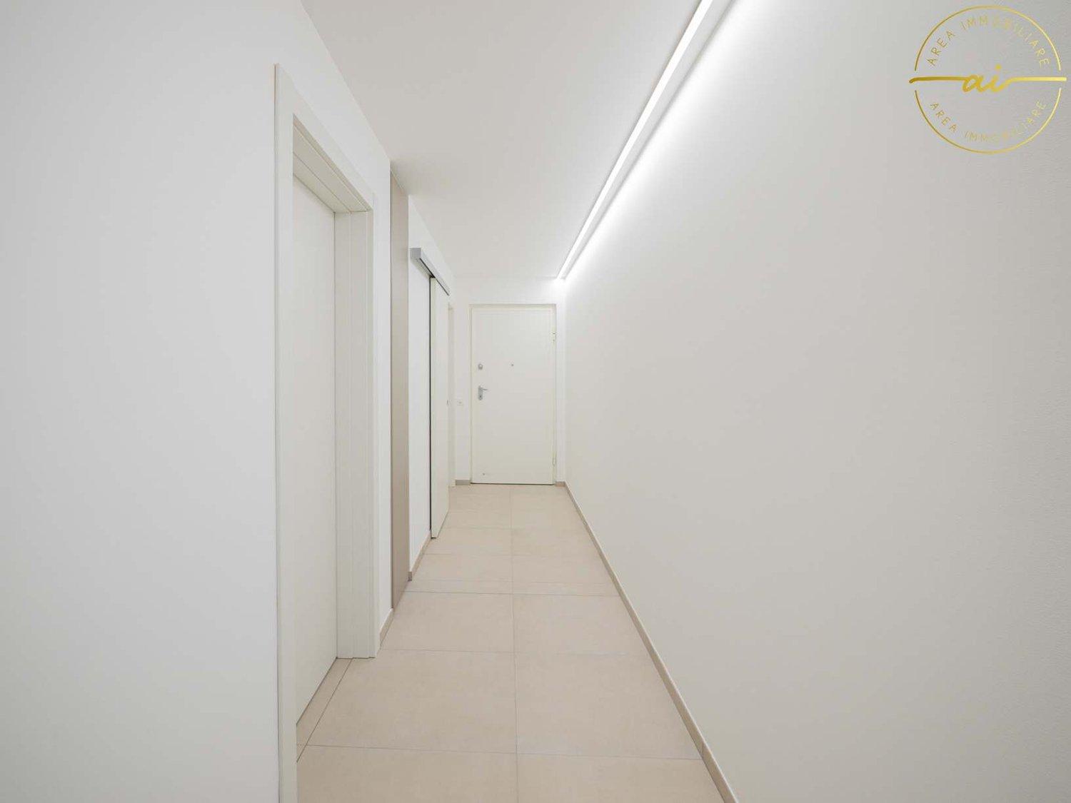 ELEGANTE APPARTAMENTO 2,5 LOCALI CON FINITURE DI PREGIO