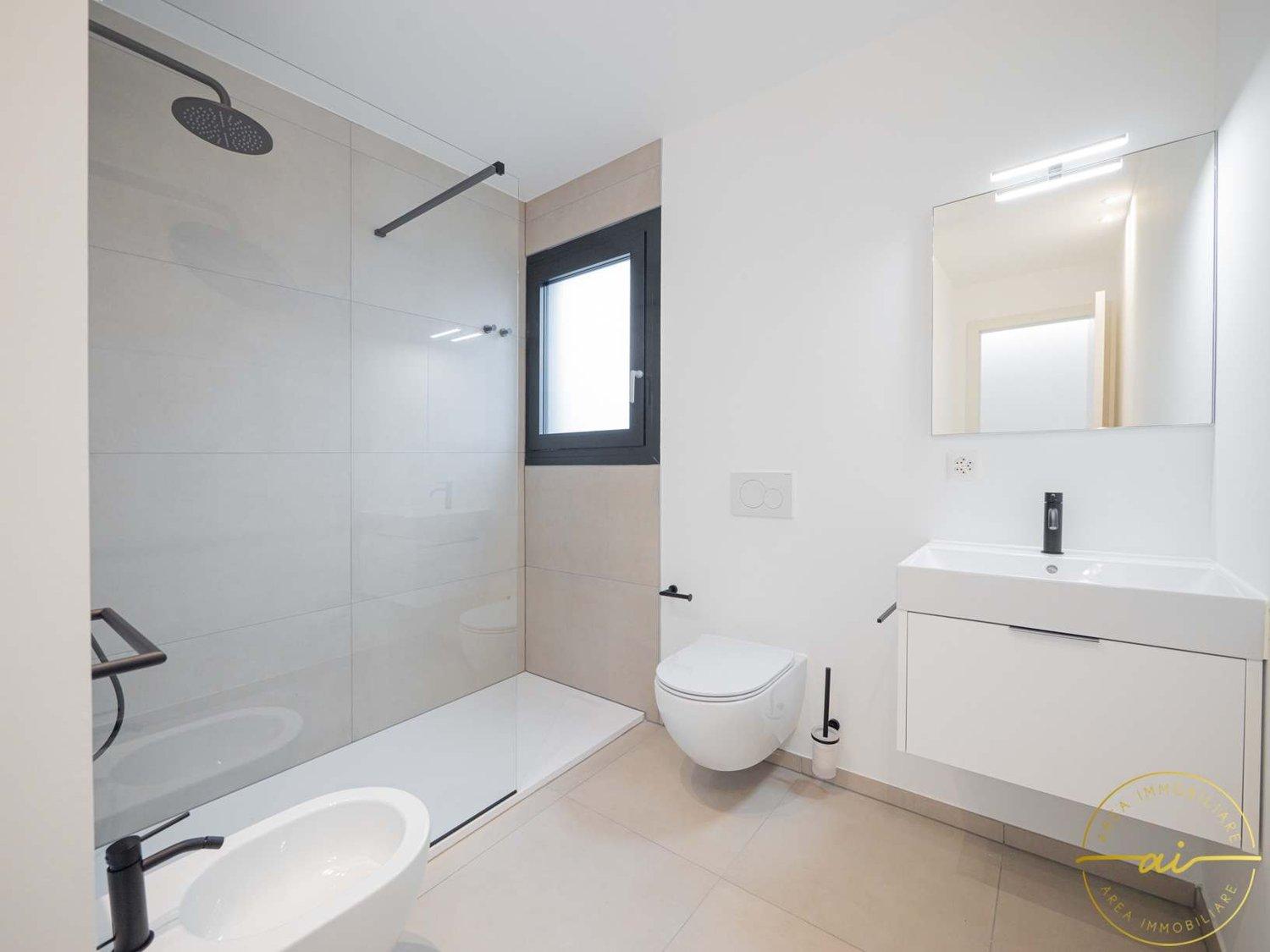 ELEGANTE APPARTAMENTO 2,5 LOCALI CON FINITURE DI PREGIO