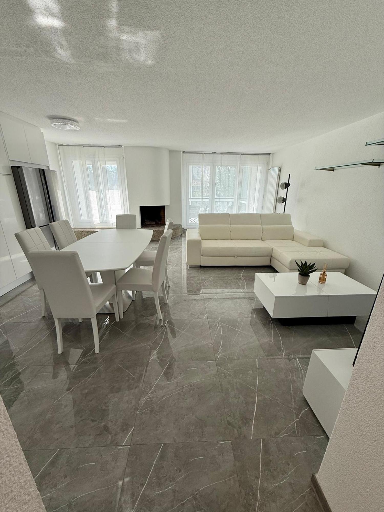 Luxuriöse Wohnung an ruhiger Lage 2563 Ipsach Luxuriöse Wohnung an ruhiger Lage 2563 Ipsach