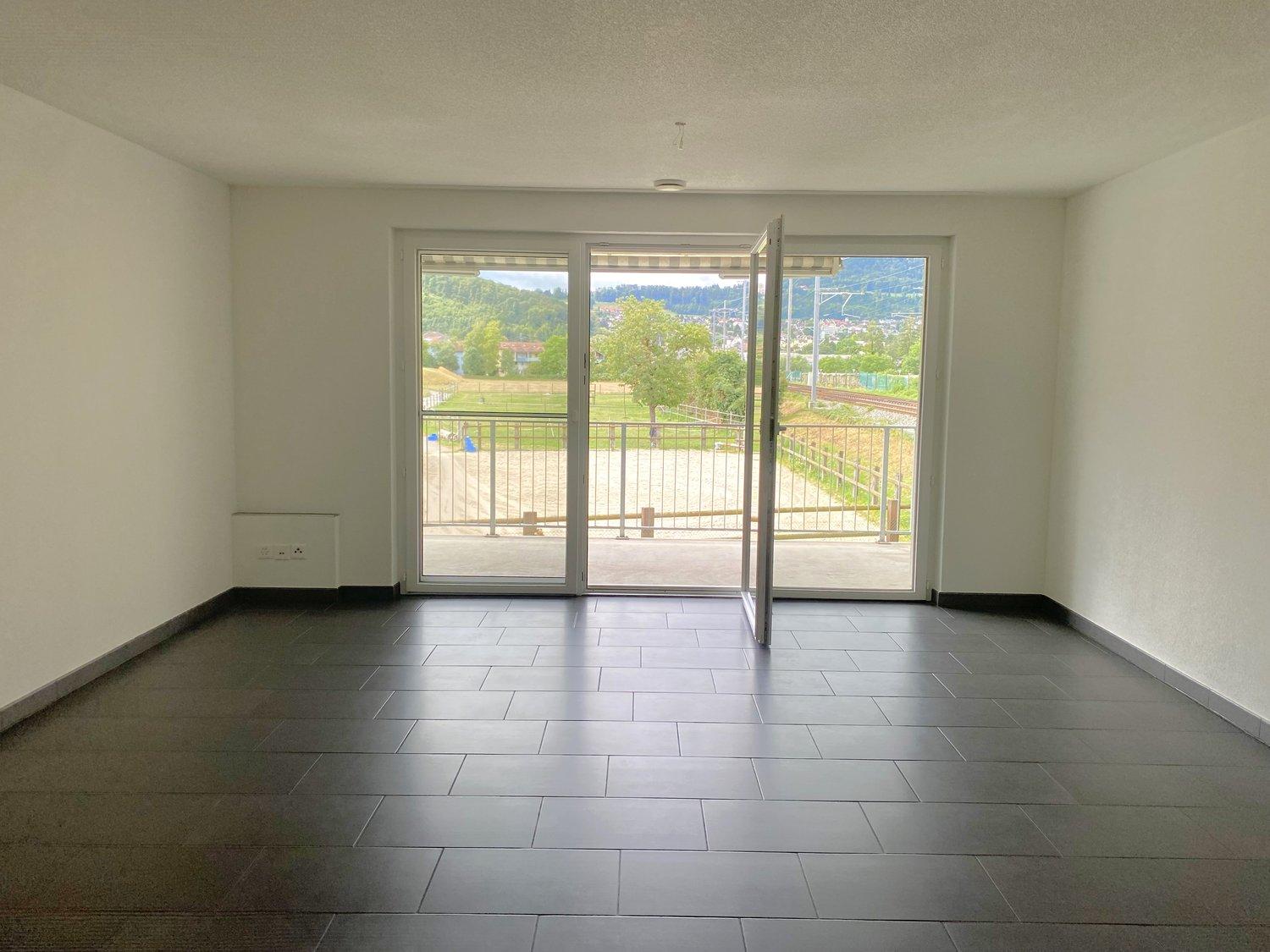 Schöne Wohnung mit grossem, gedeckten Balkon 4143 Dornach Schöne Wohnung mit grossem, gedeckten Balkon 4143 Dornach