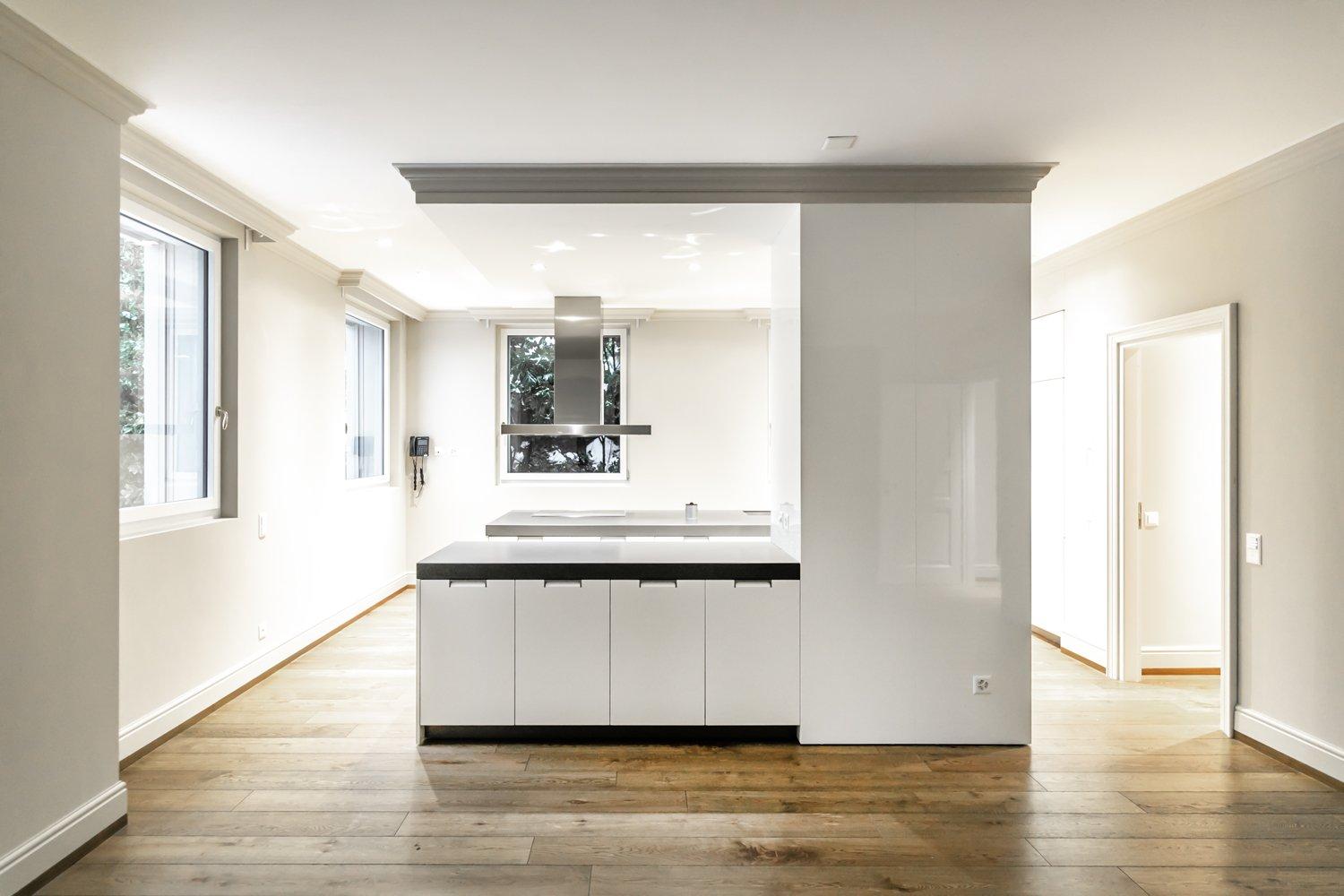 COLLINA D’ORO – AFFITTASI INCANTEVOLE APPARTAMENTO CON GIARDINO PRIVATO E VISTA LAGO (rif. 001)