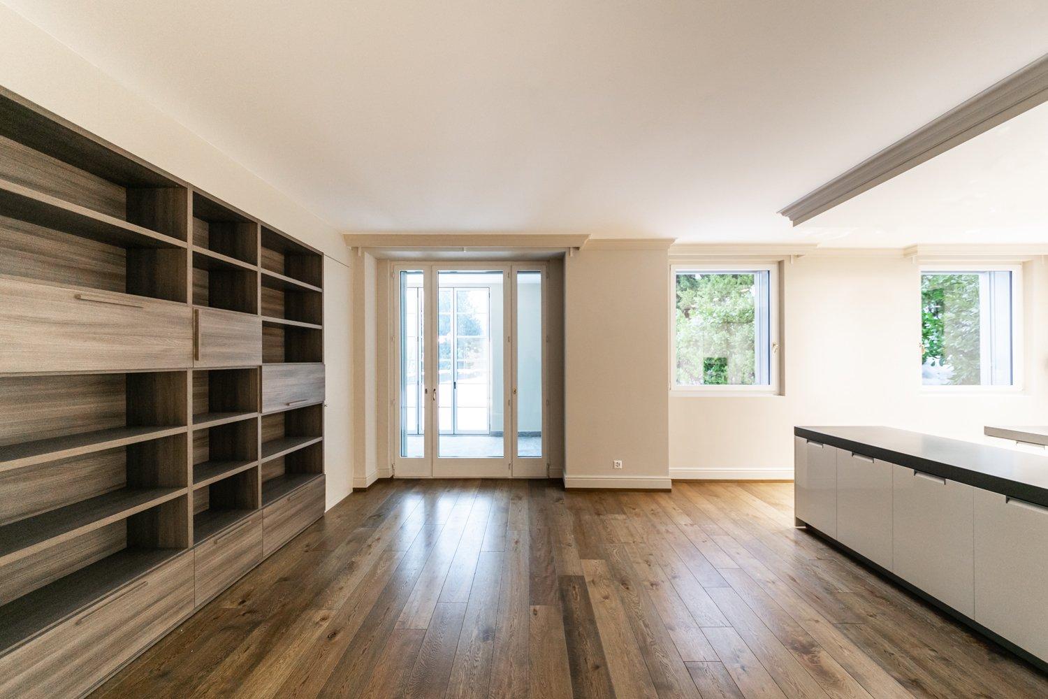 COLLINA D’ORO – AFFITTASI INCANTEVOLE APPARTAMENTO CON GIARDINO PRIVATO E VISTA LAGO (rif. 001)