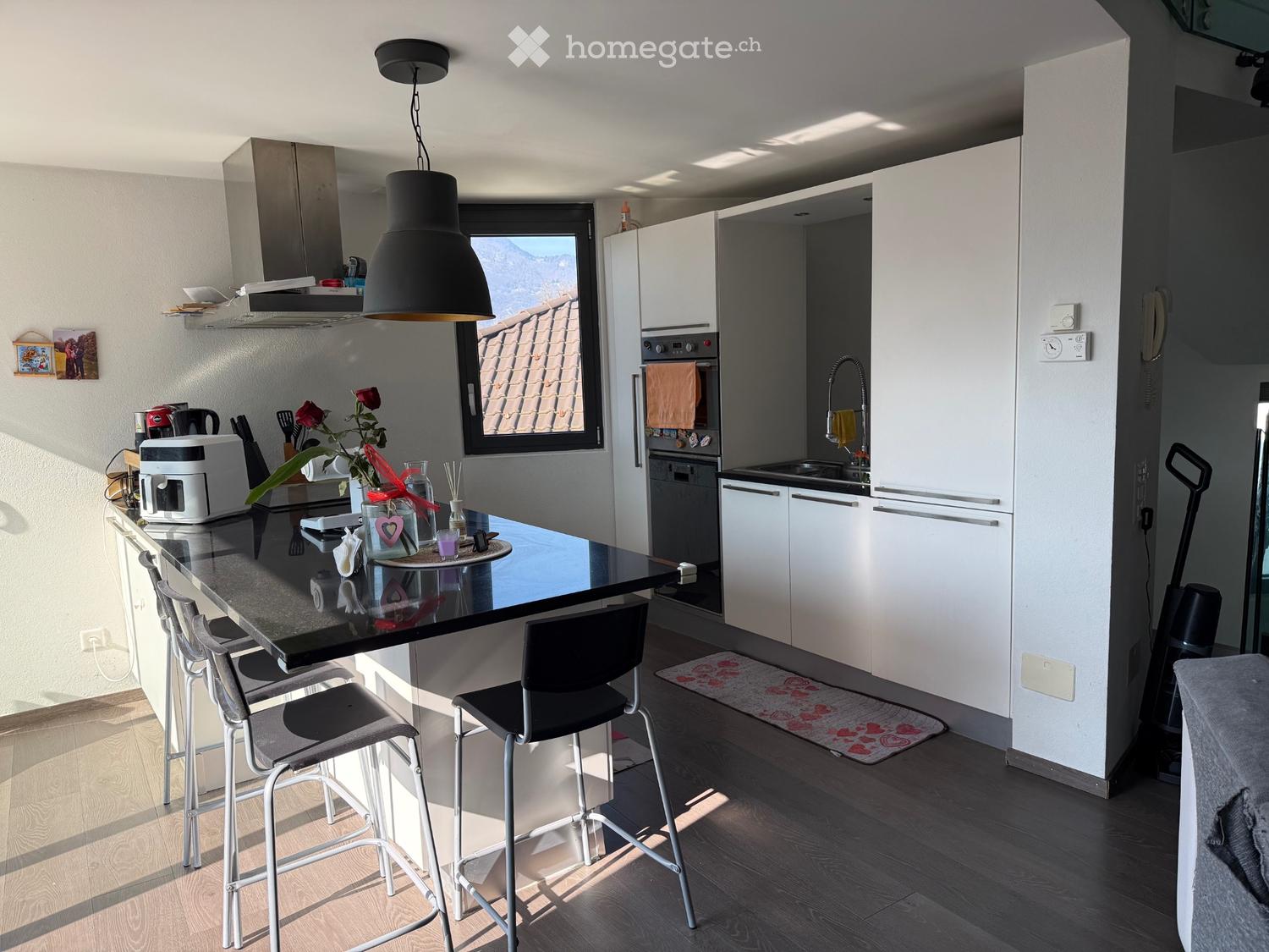 Affittiamo casa moderna a Pianezzo