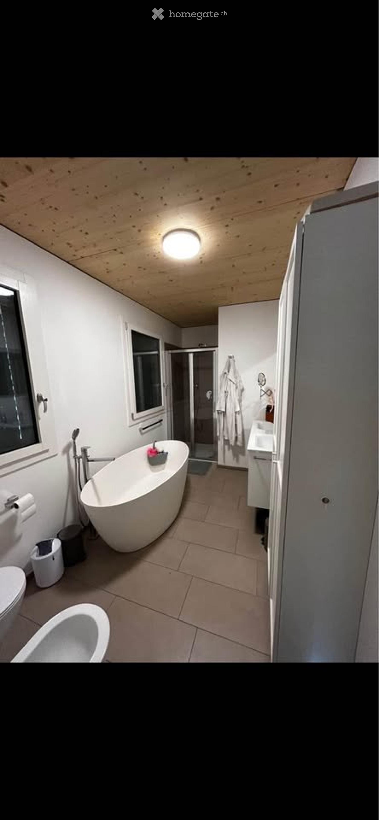 Casa di 4.5 loc con giardino privato e ampi posteggi