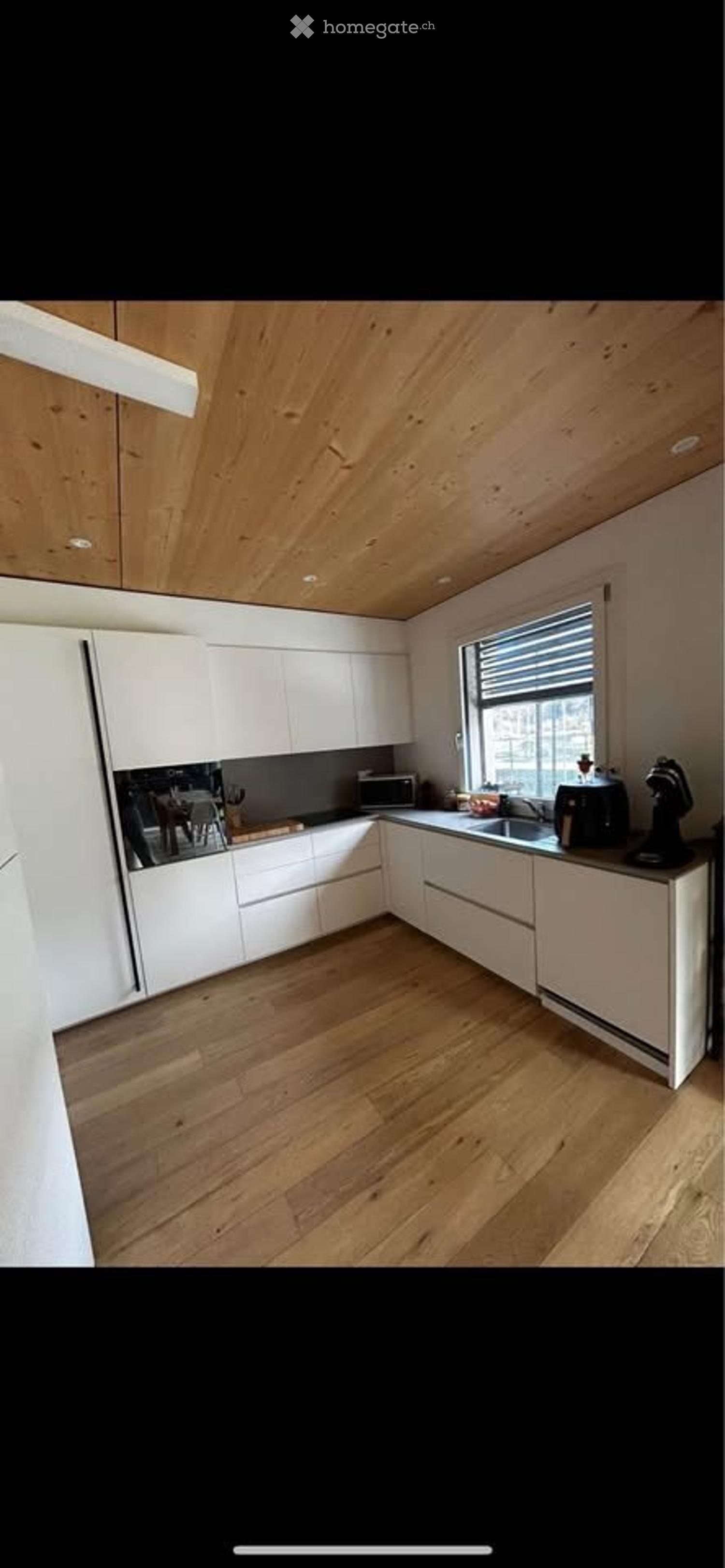 Casa di 4.5 loc con giardino privato e ampi posteggi