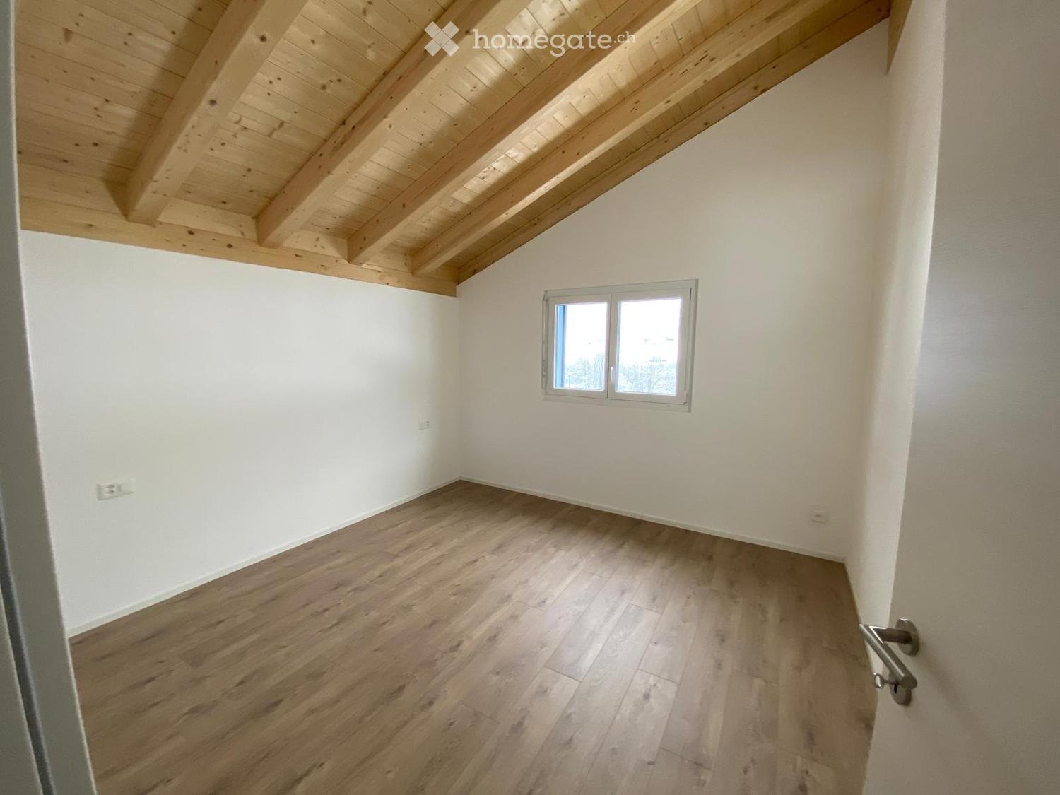 Affitto nuovo duplex di 5 locali a Olivone