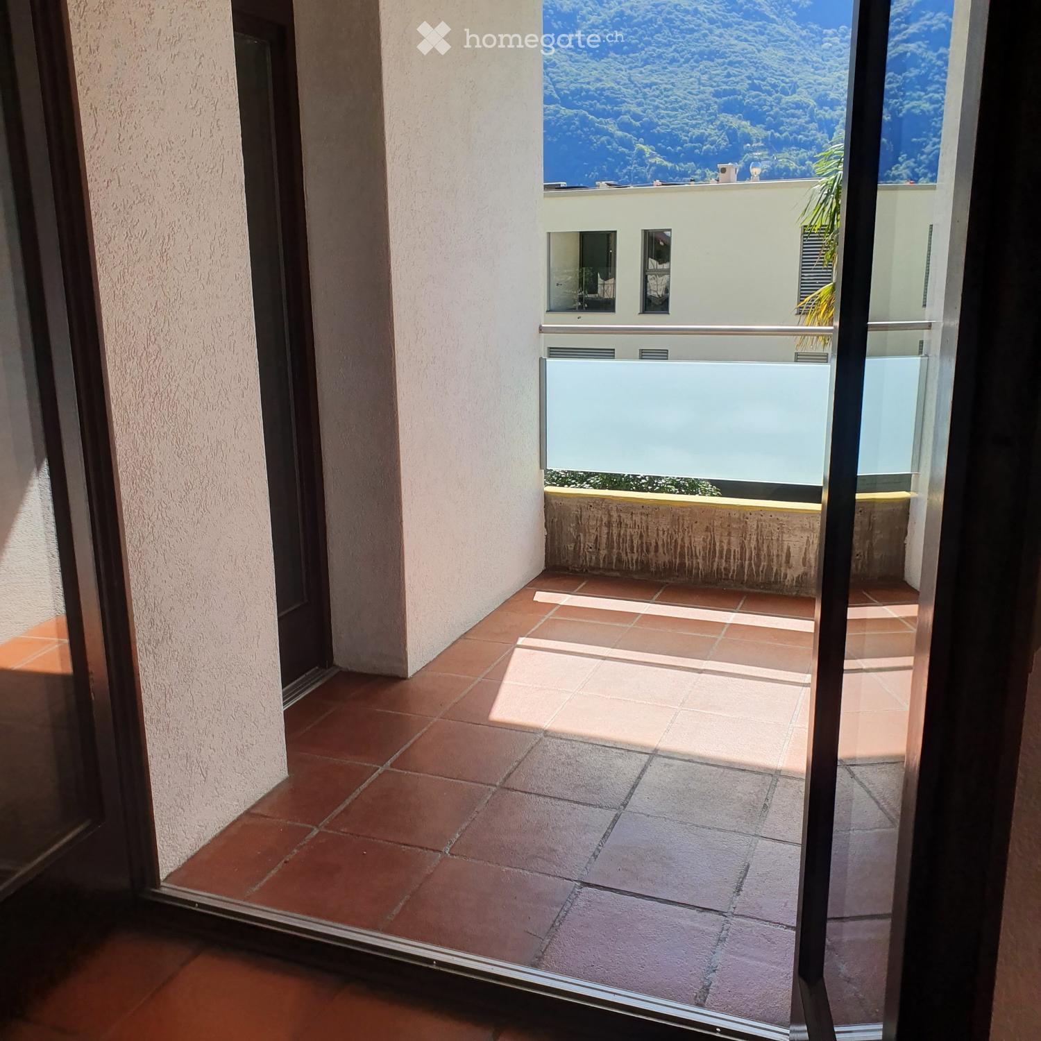 BELLINZONA-CARASSO AFFITTASI 4,5 LOCALI RISTRUTTURATO