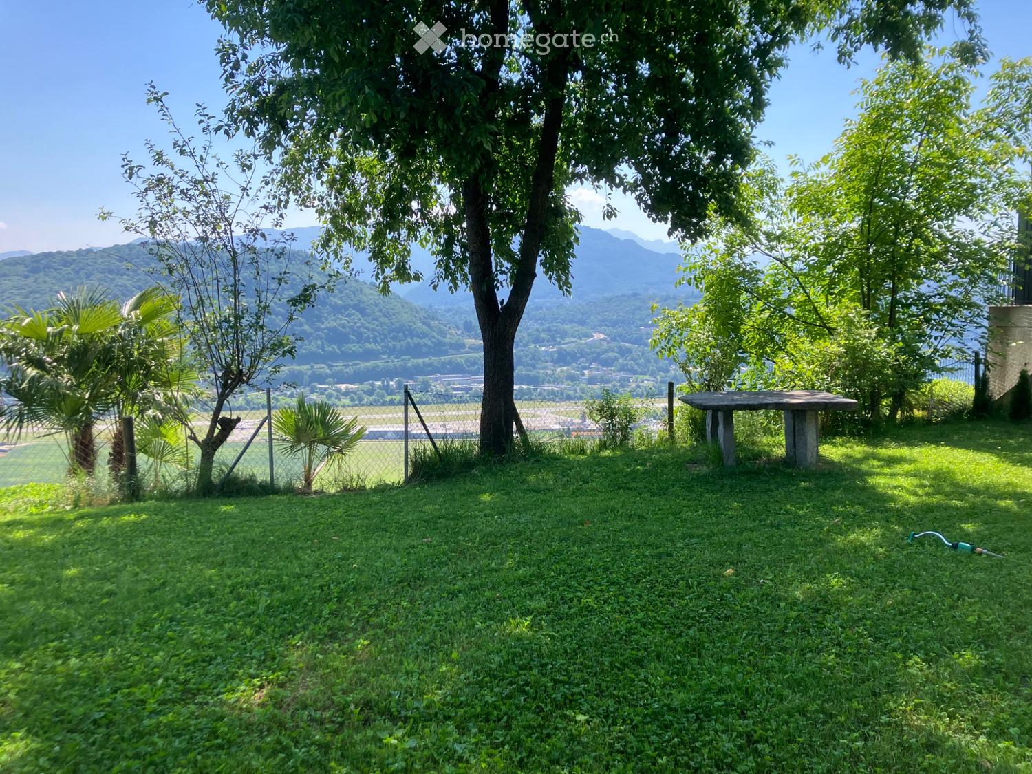 casetta indipendente nel verde