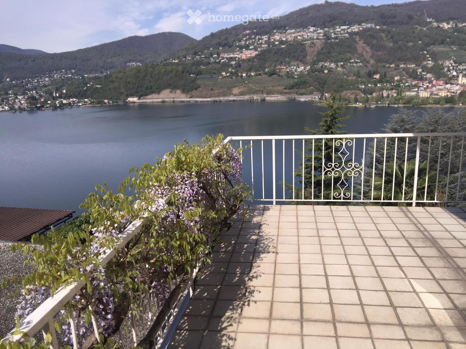 Esclusiva Villa Vista Lago con Dépendance e Spiaggia