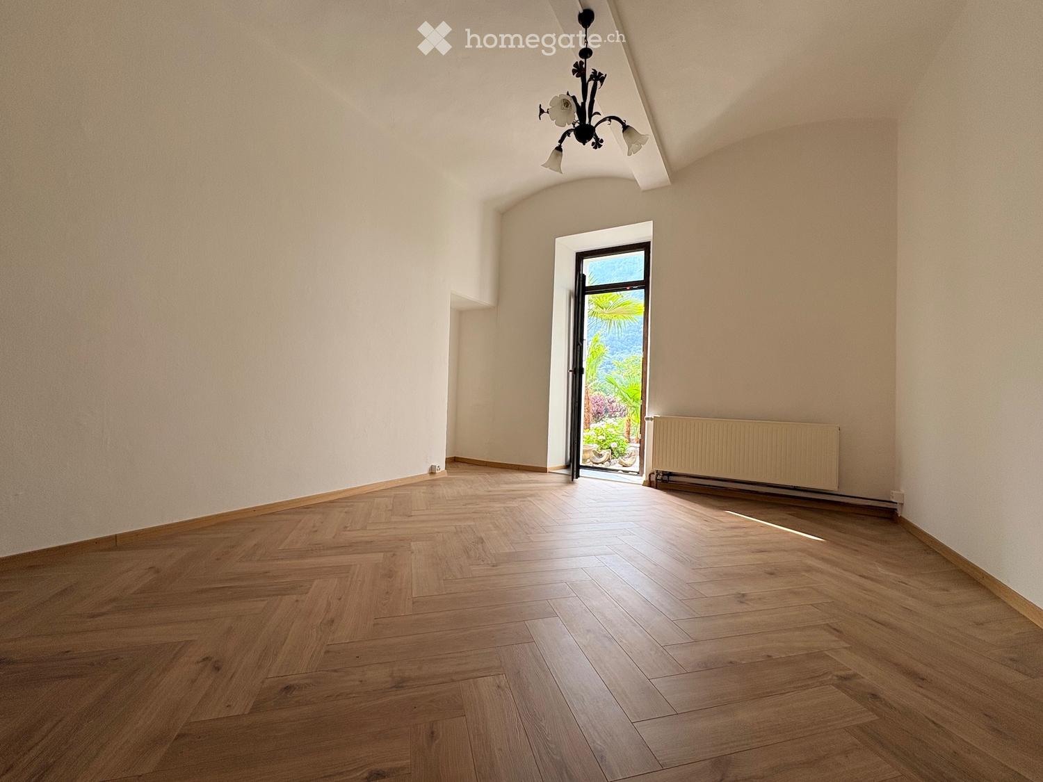 Affittasi Casa 5 locali con giardino e posto auto