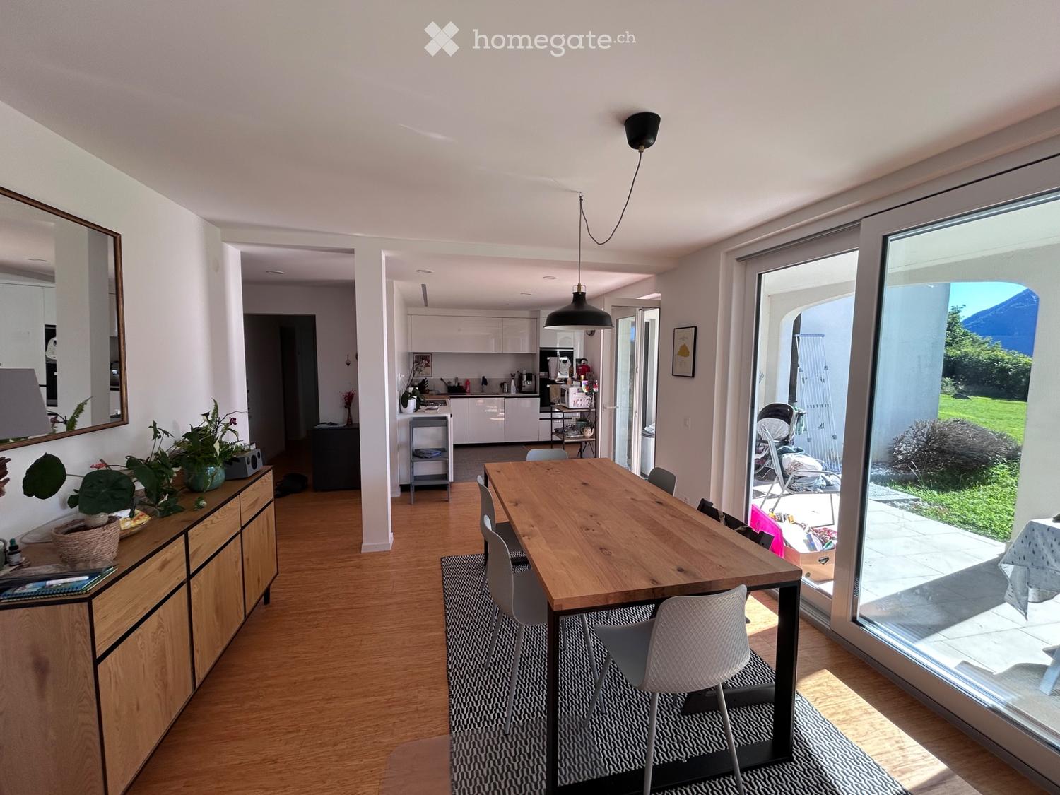 Subentrante per appartamento 4.5 con giardino