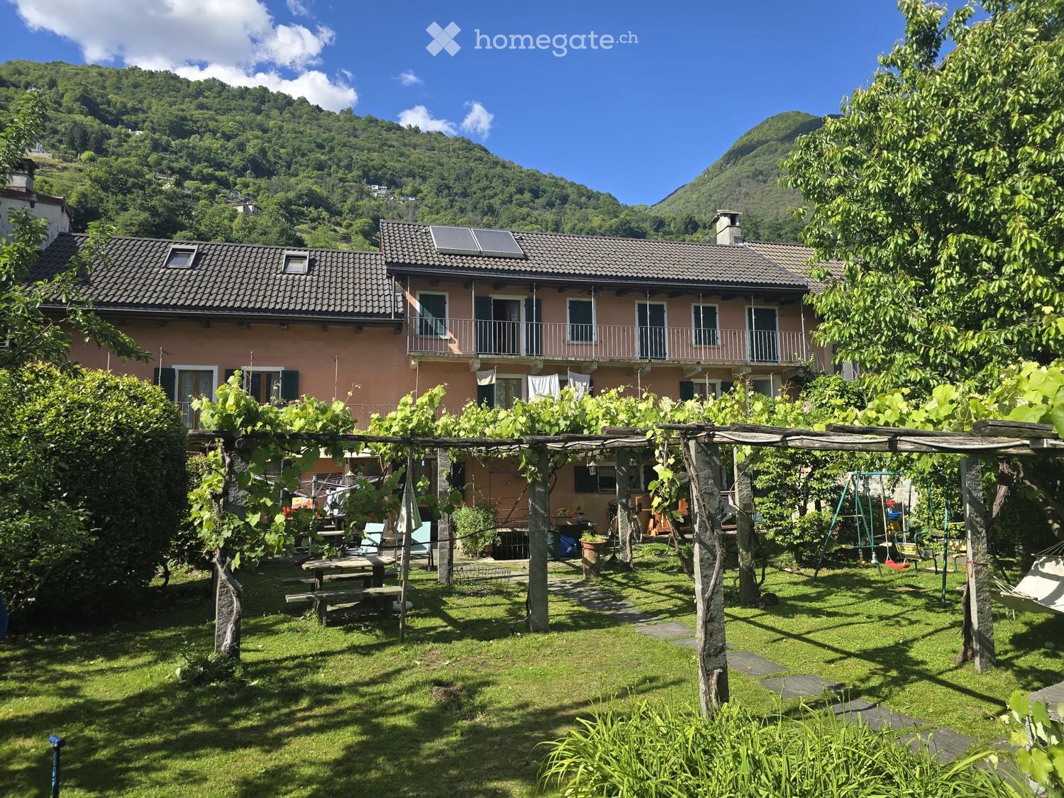95 m2 Wohnung im 2. OG in Ticino Landhaus+Garten, Cugnasco