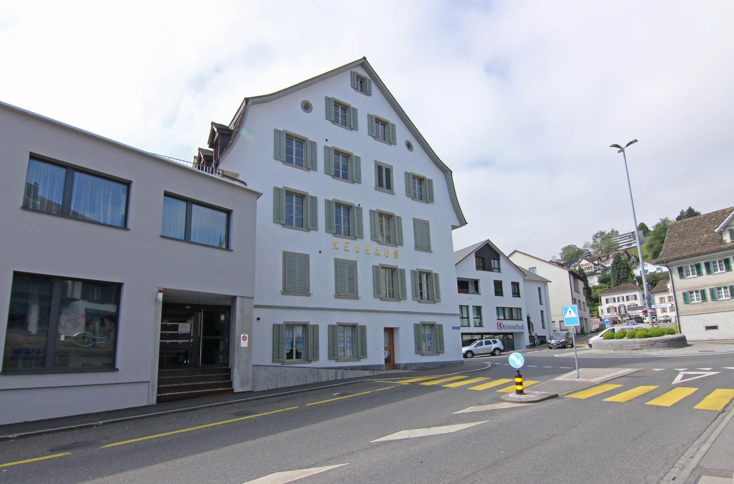 Vivere in modo moderno e storico nel cuo..., Dorfplatz 1, CHF 2270