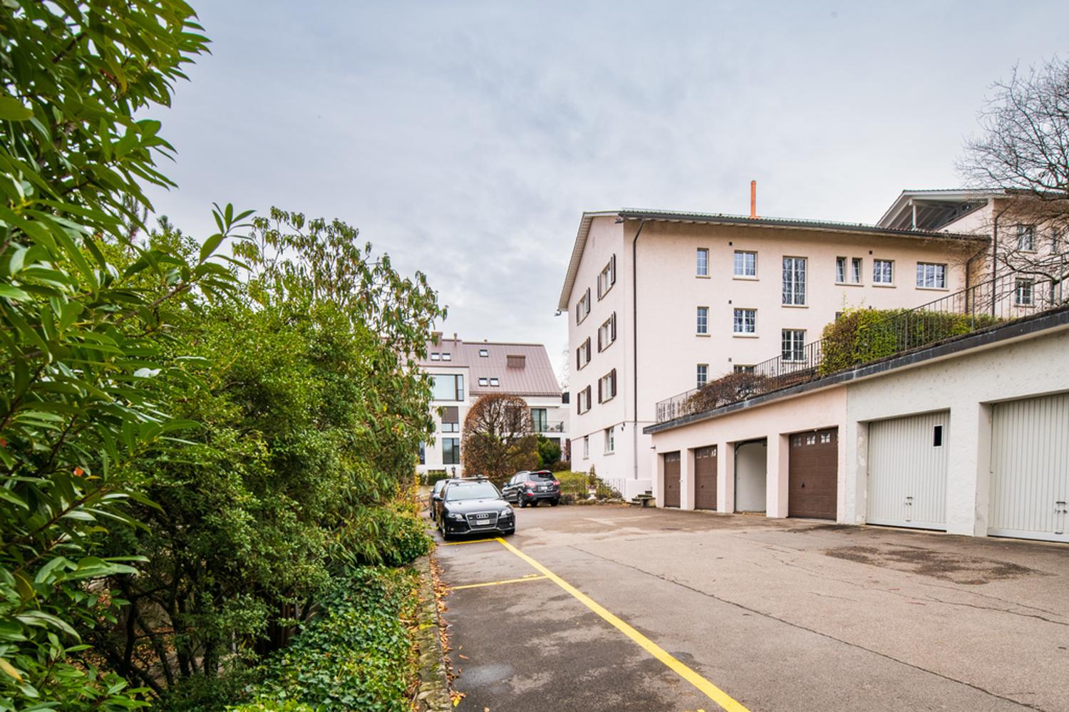 Luxus Parkplatz Zu Mieten Bildernull