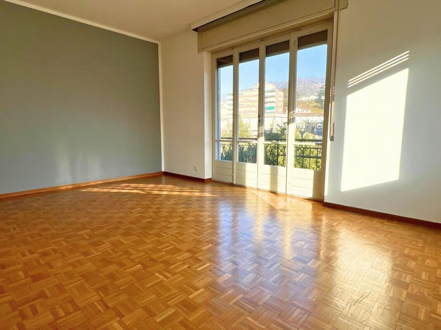 Affittasi appartamento 3.5 locali con balcone e ampio giardino a Balerna