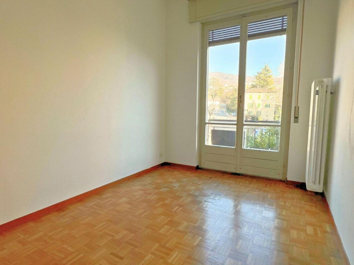 Affittasi appartamento 3.5 locali con balcone e ampio giardino a Balerna