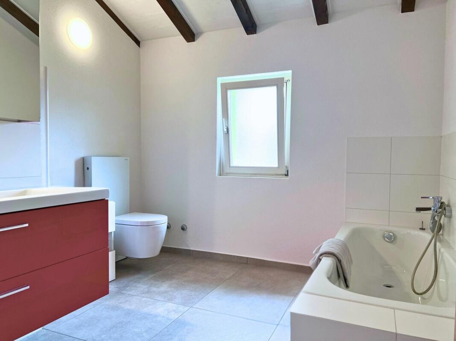 Graziosa casa di nucleo in affitto, con giardino