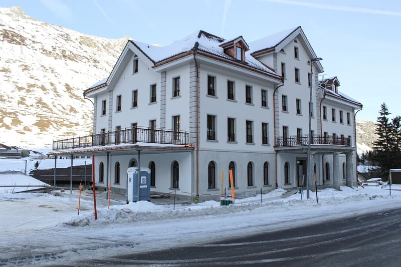Exklusive Dachwohnung in historischer Gotthardherberge (14)