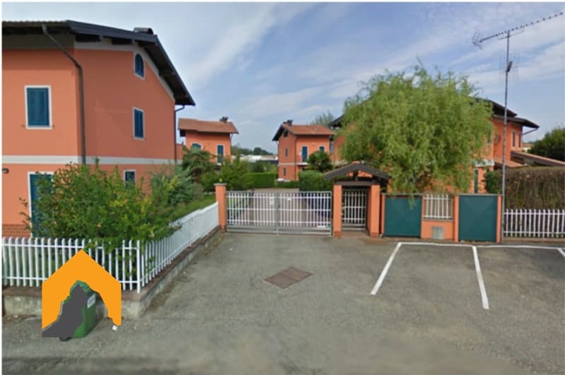 Wunderschönes Reihen-Einfamilienhaus in Veruno (Italien) (1)
