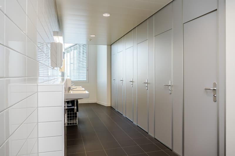 700 m2 - Magnifiques surfaces de bureaux à coté de Biopôle (10)