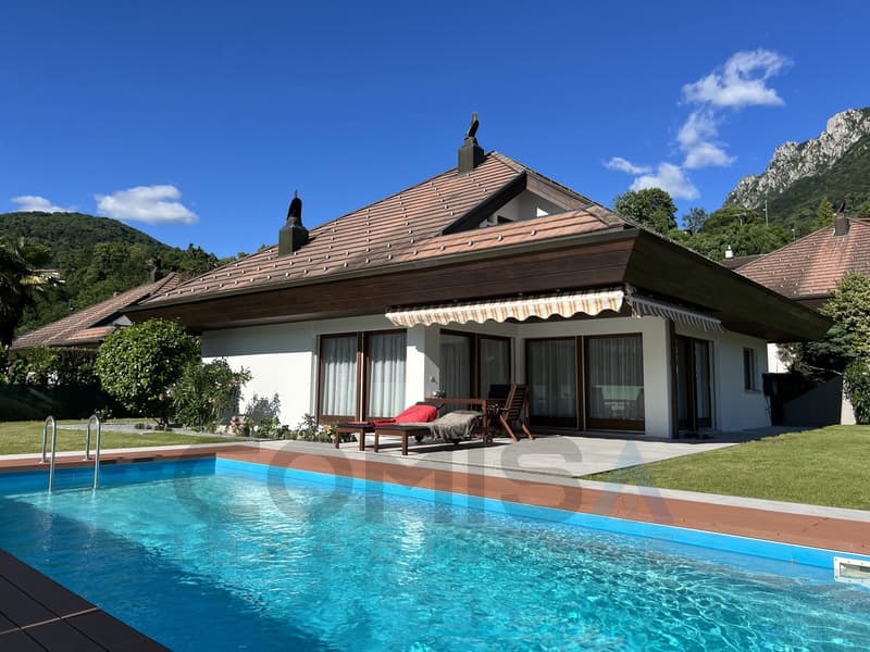 CADRO  (Lugano) Villa 4.5 locali con giardino e piscina (1)