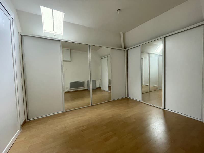 Vue exceptionnelle pour cet appartement de 102,40 m² avec trois (8)