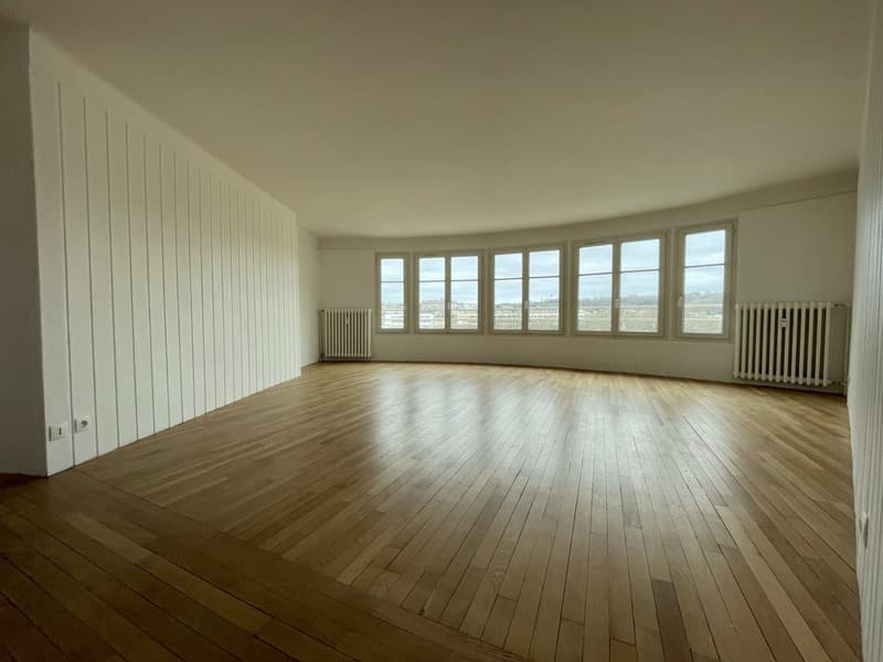 Vue exceptionnelle pour cet appartement de 102,40 m² avec trois (2)