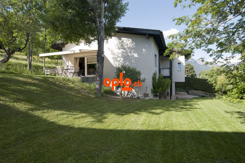 Villa familiale idéalement située sur la commune de Crans-Montana (2)