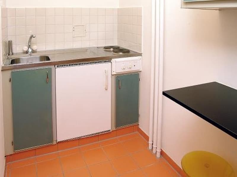 To rent fully furnished one bedroom flat/room between Messe and Rhein (5)