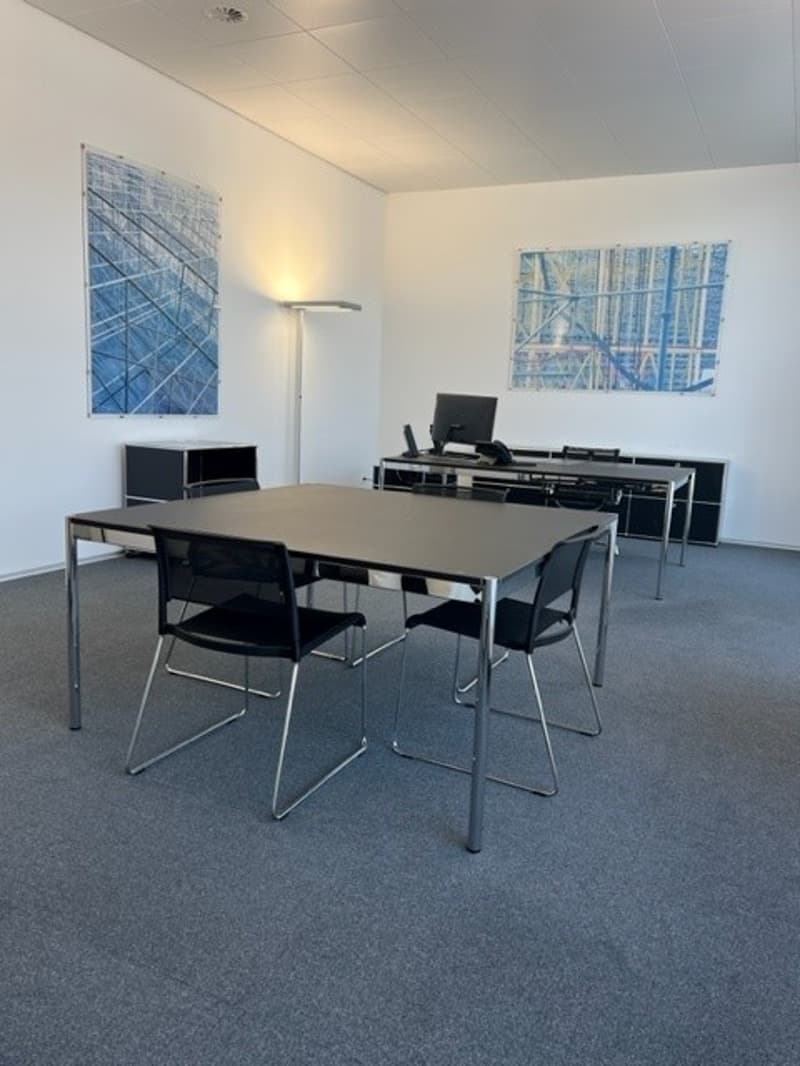 Top modern ausgebautes Büro in Pfäffikon SZ (2)