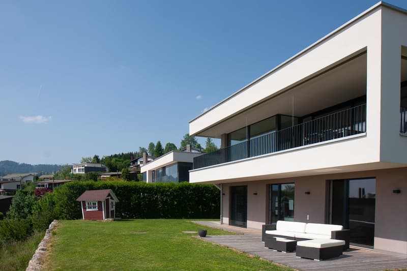 9.5 Zimmer Einfamilienhaus mit Panoramablick in Uetliburg (2)