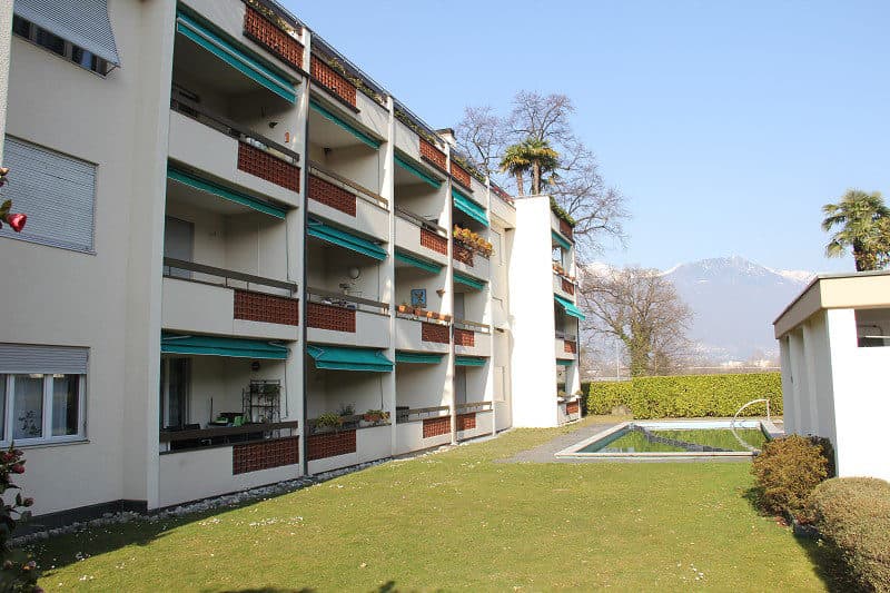 Ascona: renovierte 2 ½-Zimmer-Wohnung mit luxuriösem Ausbau, Pool und schönem Ausblick (2)
